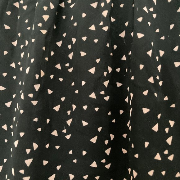 Forever 21 Black skirt with Pink Triangles A-Line skirt Size Medium - Picture 4 of 5